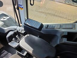 LIEBHERR L526 | 9.504h | 2018