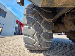 LIEBHERR L526 | 9.504h | 2018