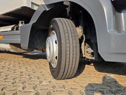 MERCEDES-BENZ Atego 818 | 3 Sitzen | Ladebordwand