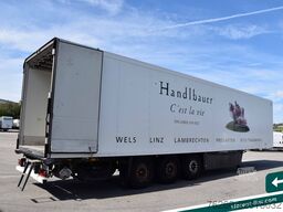 SCHMITZ CARGOBULL Carrier Vector 1850 Fleischrohrbahnen Liftachse