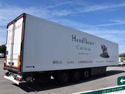 SCHMITZ CARGOBULL Carrier Vector 1850 Fleischrohrbahnen Liftachse