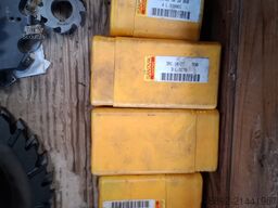 Dingemanse Trucks & Trailers Dingemanse Trucks & Trailers Dingemanse Trucks & Trailers