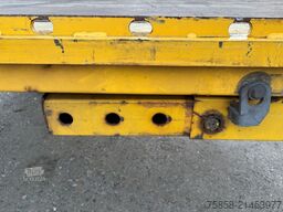 Krone BDF 7,45m Lochleiste Teleskopstützen