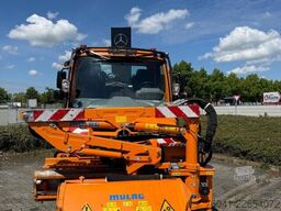 Mercedes-Benz Unimog U 319