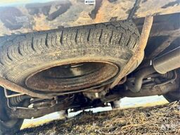 Toyota Hiace 4WD with 2 sets of tires