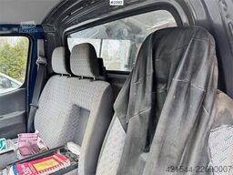 Toyota Hiace 4WD with 2 sets of tires
