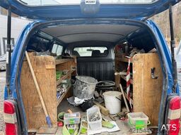 Toyota Hiace 4WD with 2 sets of tires