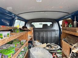Toyota Hiace 4WD with 2 sets of tires
