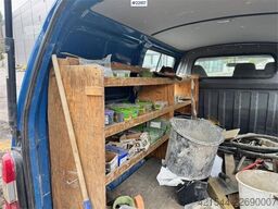 Toyota Hiace 4WD with 2 sets of tires