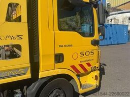 MAN TGL 12.220 4x2 Wrecker Truck