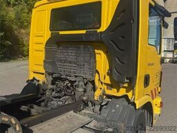 MAN TGL 12.220 4x2 Wrecker Truck
