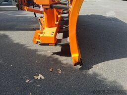 Bucher Ramox 320 NGR