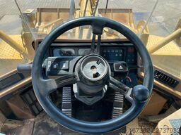 Caterpillar 938F