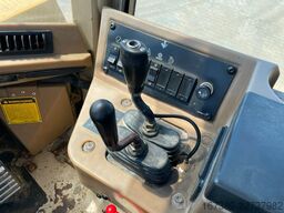 Caterpillar 938F