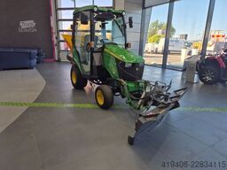 John Deere 1026R 4WD - Serviced! - PLOW + SPREADER GRATIS!