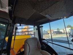 John Deere 1026R 4WD - Serviced! - PLOW + SPREADER GRATIS!