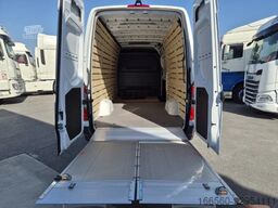 Mercedes-Benz Sprinter 317 CDI L3 WITH LOADING LIFT