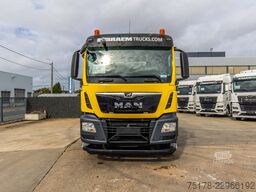 MAN TGS 37.360 BB - LIEBHERR 10M3