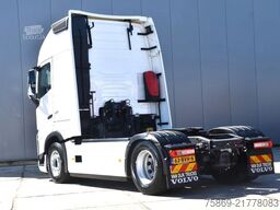 Volvo FH 500 Globe XL 4x2 - ONLY 228 TKM - PARK. AIRC...