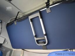 Volvo FH 500 Globe XL 4x2 - ONLY 228 TKM - PARK. AIRC...