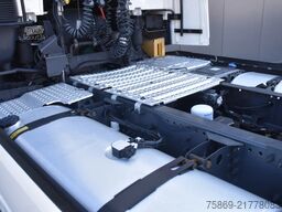 Volvo FH 500 Globe XL 4x2 - ONLY 228 TKM - PARK. AIRC...