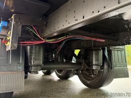 SCHMITZ CARGOBULL SCB*S3B THERMO KING SLXe300 LIFT AXLE FLOWERWIDE