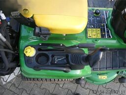 John Deere X950R mit Anbaugeräten