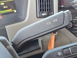 VOLVO FM 330 2T LIFT 170 TKM