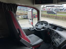 Volvo FH 13.420 Globetrotter 4x2, ADR (EXII, EXIII, F...