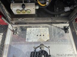 MEUSBURGER 3-Achs Arbeitsbühnen-Tieflader klappbares Heck