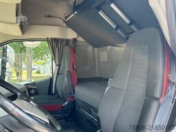 VOLVO FH 500 Globetrotter XL 2 Tanks Lane Guard