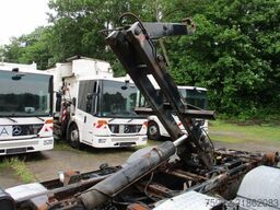MERCEDES-BENZ 816 Atego Palfinger Anbauplatte Winterdienst