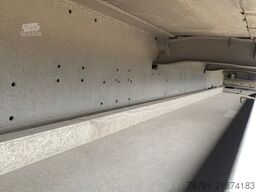 SCHMITZ CARGOBULL SKO 18/L FP 25_ Trockenfracht_ Türen_ disc