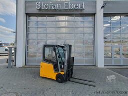 Jungheinrich EFG 215 / Triplex 4.25m / SS / nur 1.680h / 2021