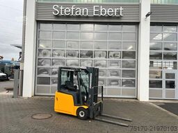 Jungheinrich EFG 215 / Triplex: 4.25m! / SS / 1.285h / 2021