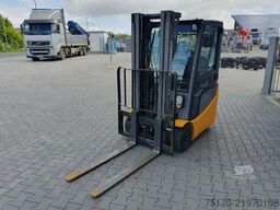 Jungheinrich EFG 215 / Triplex: 4.25m! / SS / 2.472h! / 2020