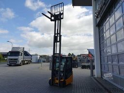 Jungheinrich EFG 215 / Triplex: 4.25m! / SS / 2.472h! / 2020