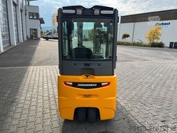 Jungheinrich EFG 215 / Triplex: 4.25m! / SS / 4.029h