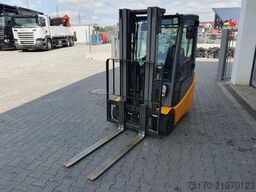 Jungheinrich EFG 215 / Triplex: 4.25m! / SS / 4.166h / 2024