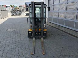 Jungheinrich EFG 215 / Triplex: 4.25m! / SS / 4.166h / 2024