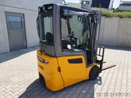 Jungheinrich EFG 215 / Triplex: 4.25m! / SS / nur 1.368h!
