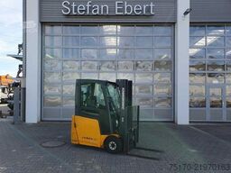 Jungheinrich EFG 215 / Triplex: 4.35m! / SS / nur 2.054h!