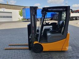 Jungheinrich EFG 215 / Triplex: 4.25m! / SS / nur 3.488h!