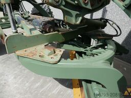 Caterpillar 130G Ex-army