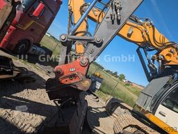 VOLVO EC 220 / SW + 2 Löffel