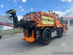 UNIMOG U 423 / Mähausstattung Dücker / Salzstreuer
