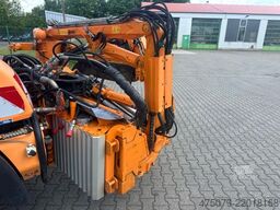 UNIMOG U 423 / Mähausstattung Dücker / Salzstreuer
