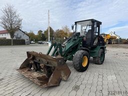 Caterpillar 906