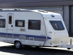 Caravan HOBBY De Luxe 450 UF mit Mover und Vorzelt