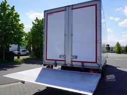 Renault D280 16T / Box truck 18 EPAL / Tail lift